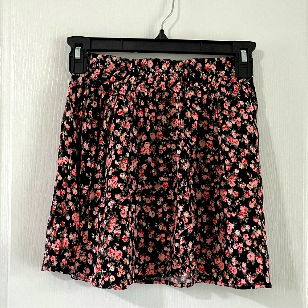 LA Hearts Floral Mini Skirt Size XS - Picture 1 of 4